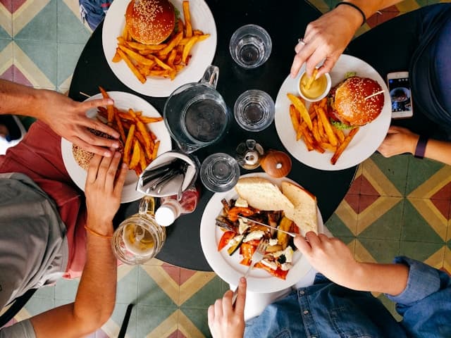 restaurant table management (1)